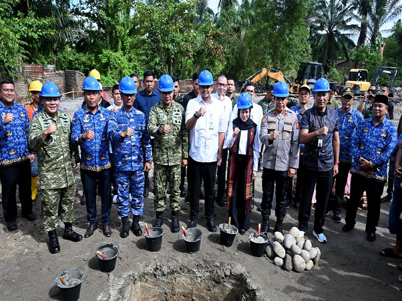 Gubernur Bobby Nasution Resmikan Pembangunan Gerai Koperasi Merah Putih di Sumut